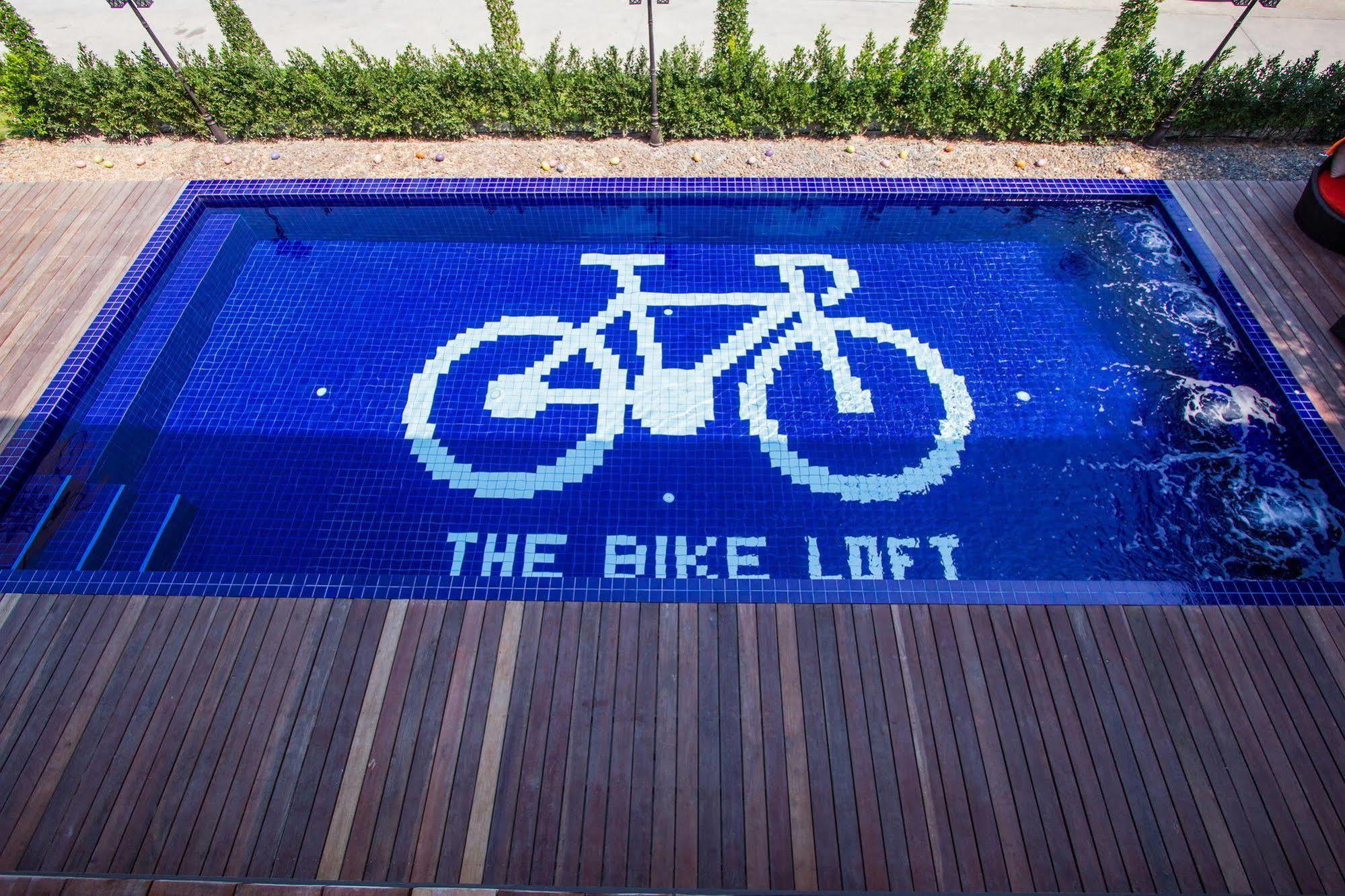 The Bike Loft Family Hostel HHQ Exterior foto